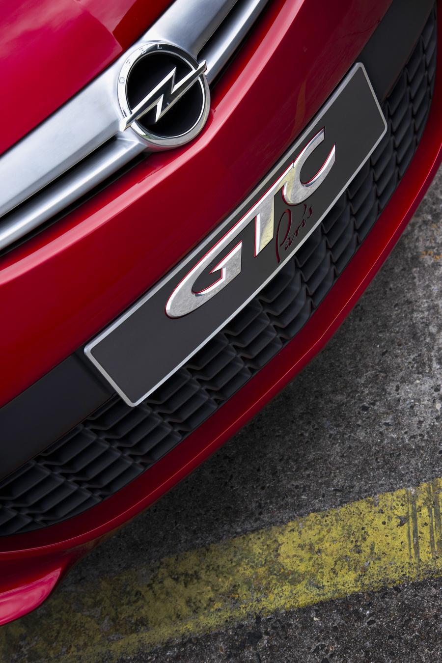  Opel GTC Paris Concept 2010 года  (фото 18 из 51)